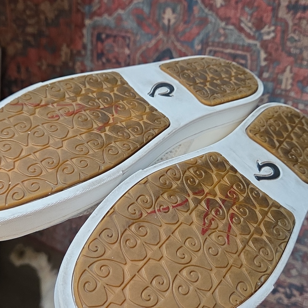 Olukai Pehuea Women's Leather Clay Sneaker Size 9.5 - Picture 7 of 9